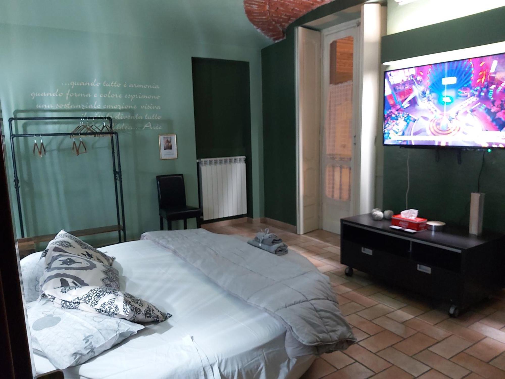 I Portici Guest House Alessandria Rum bild
